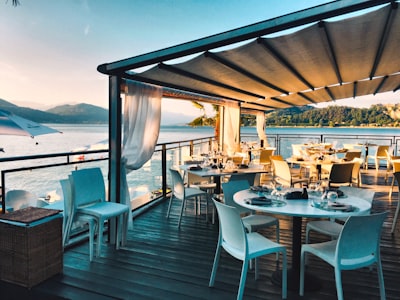 Dining & Hospitality
